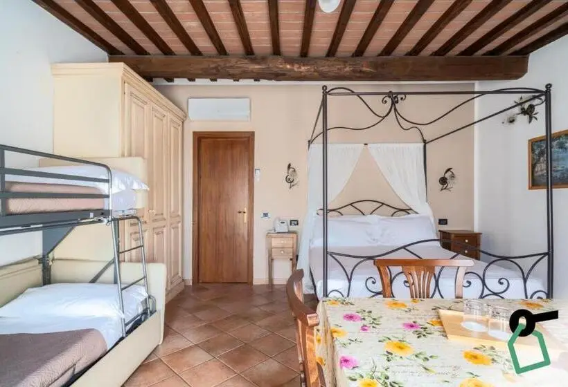 スタンダードスタジオ, Hotiday Relais Costa Degli Etruschi
