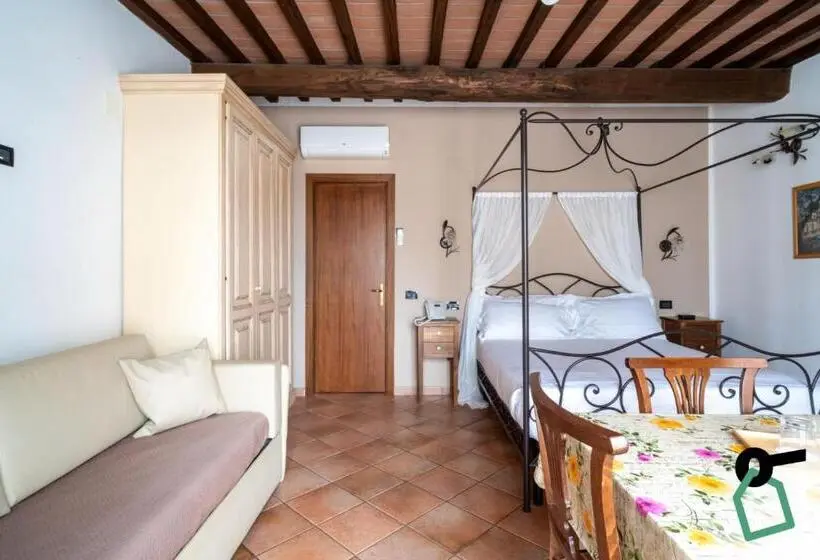 スタンダードスタジオ, Hotiday Relais Costa Degli Etruschi