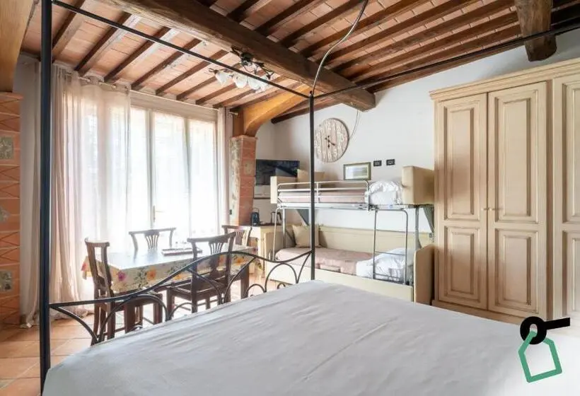 スタンダードスタジオ, Hotiday Relais Costa Degli Etruschi