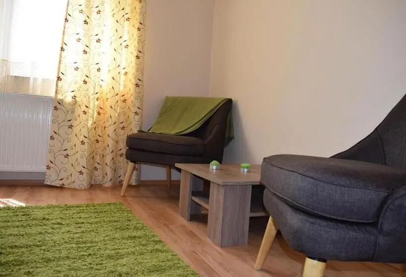 スイート（家族用）, Orient Apartmanház