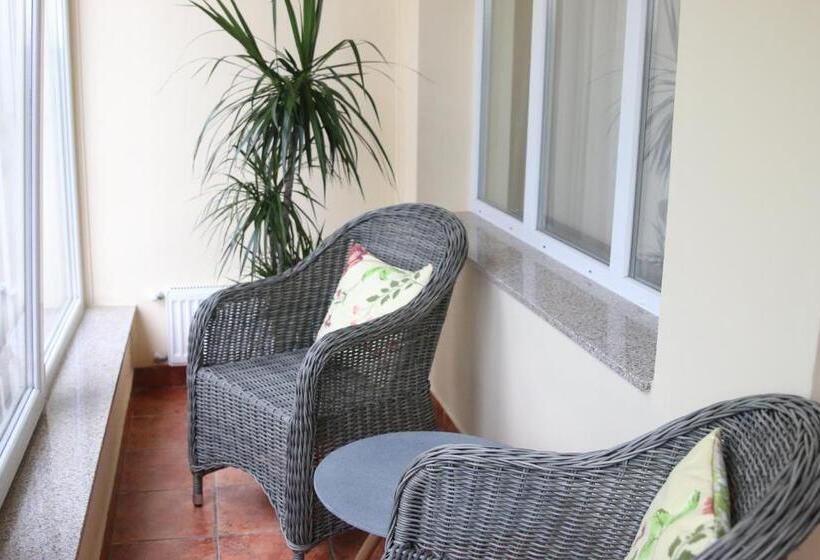 带1个卧室的带阳台的公寓, Orient Apartmanház