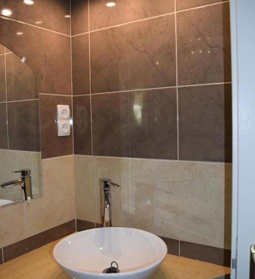 带1个卧室的带阳台的公寓, Orient Apartmanház