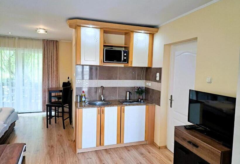 带1个卧室的带阳台的公寓, Orient Apartmanház