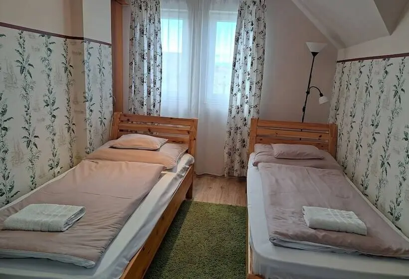 ベーシックルーム, Orient Apartmanház