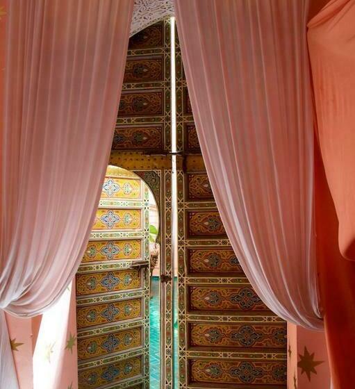 اتاق لوکس, The Bohemian Jungle