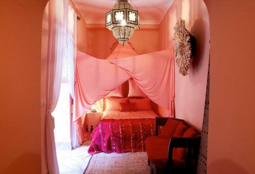 اتاق لوکس, The Bohemian Jungle