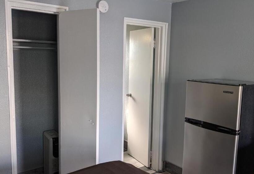 غرفة قياسية, Birdsong Motel