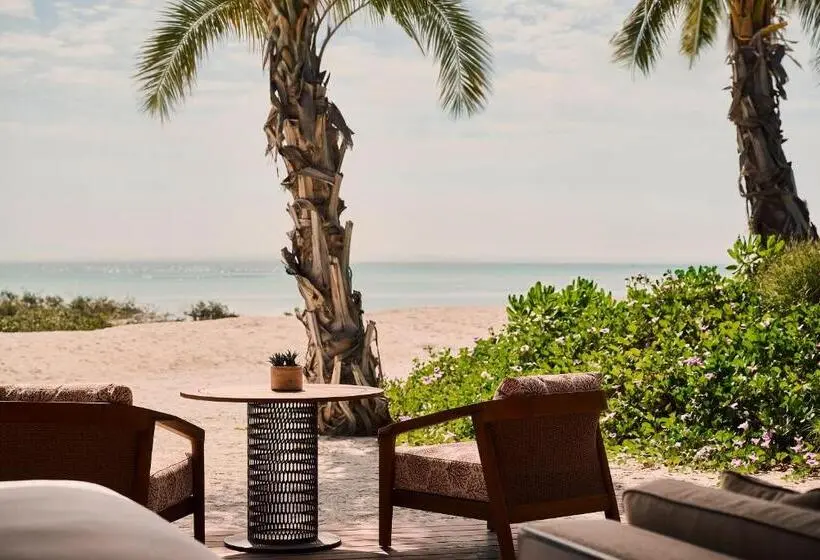 سوئیت با تخت بزرگ, Four Seasons Resort And Residences Red Sea At Shura Island