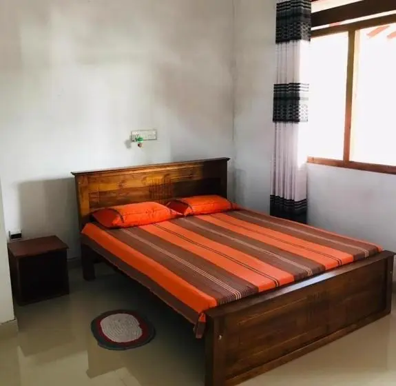 اتاق استاندارد با بالکن, Sanithu Homestay Galle