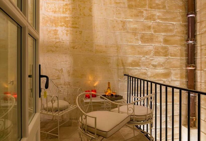 اتاق استاندارد, The Snop House