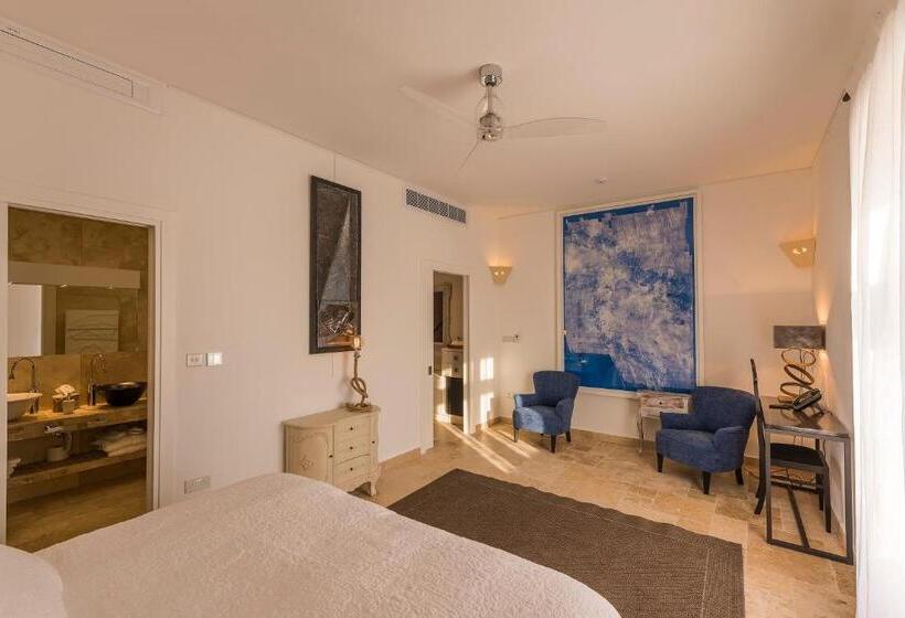 اتاق لوکس, The Snop House