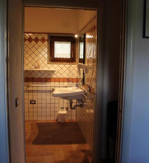 חדר סטנדרט מותאם לאדם עם מוגבלויות, Agriturismo Trefossata