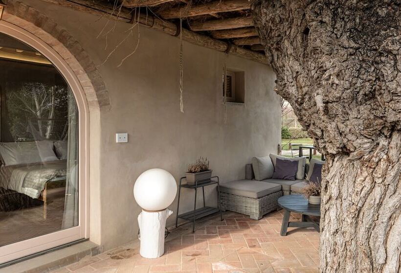 اتاق لوکس, Cuprena