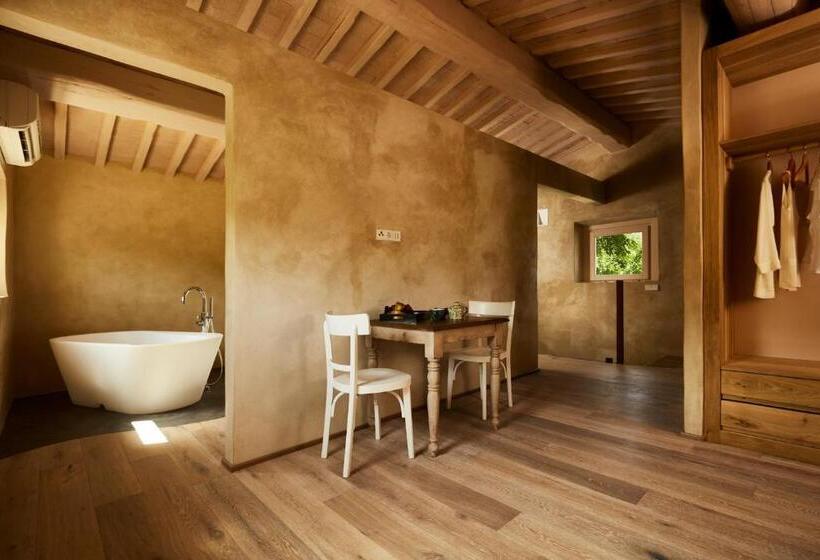 سوییت جونیور, Cuprena