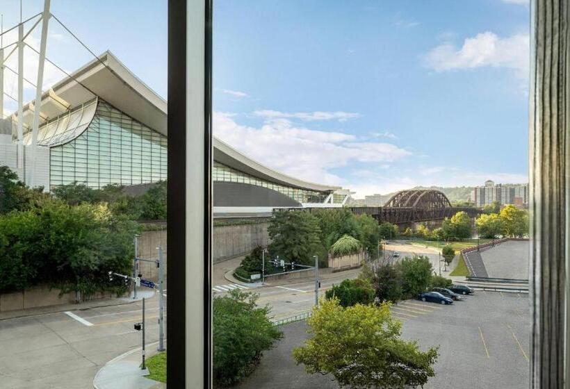 适合残疾人士使用的带超级大床的标准间, Ac Hotel By Marriott Pittsburgh Downtown