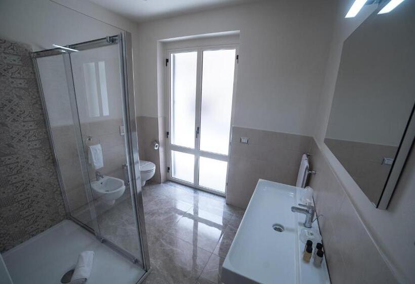 غرفة ديلوكس مزودة بشرفة, Tropea Luxury & Charm