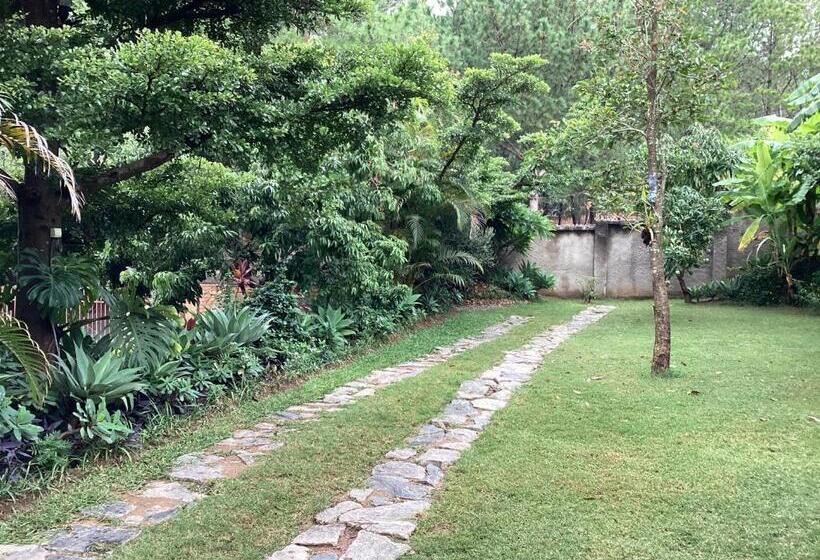ویلای یک اتاق خوابه با استخر شنا, Villa Chezsoa, Antananarivo