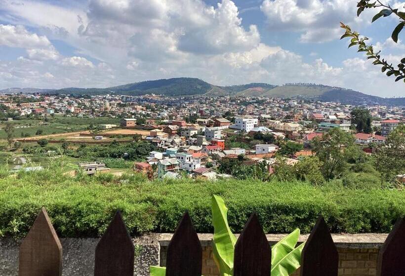 ویلای یک اتاق خوابه با استخر شنا, Villa Chezsoa, Antananarivo