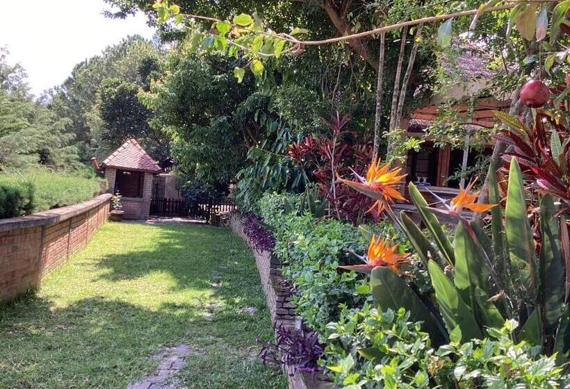 ویلای یک اتاق خوابه با استخر شنا, Villa Chezsoa, Antananarivo