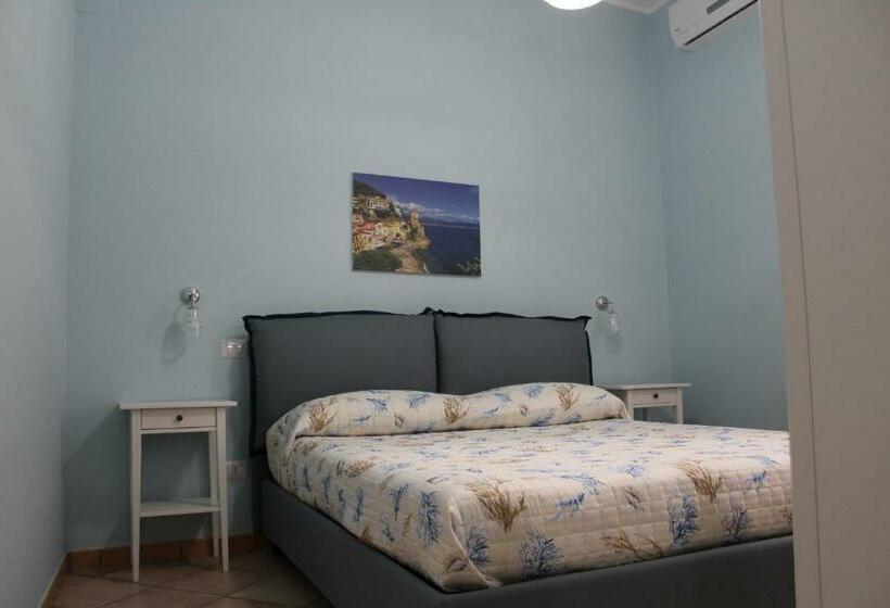 اتاق استاندارد, Reginella