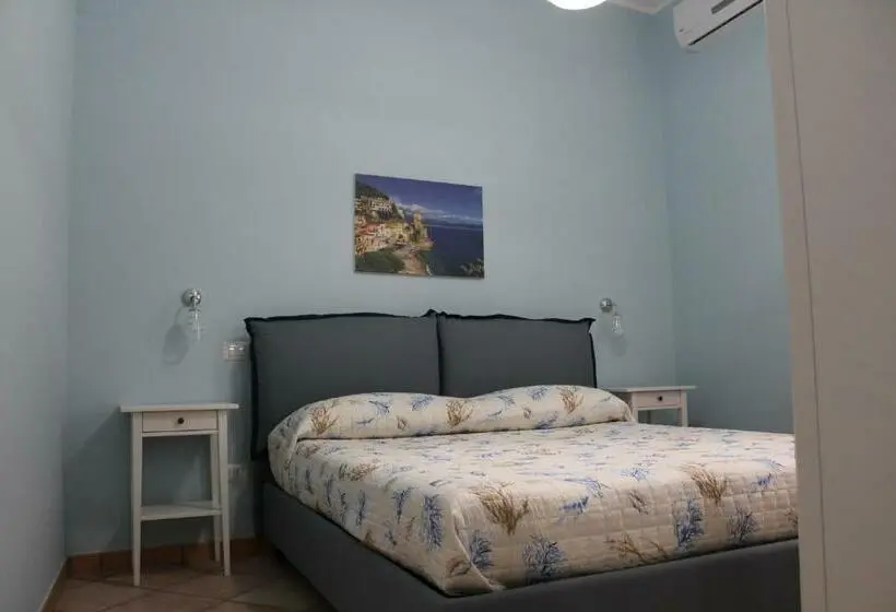 Standard-huone, Reginella