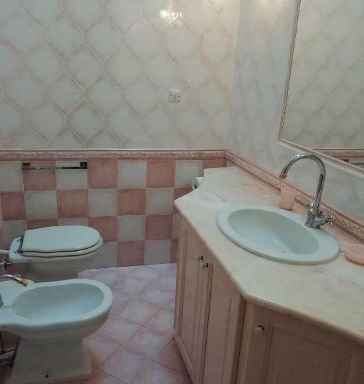 غرفة قياسية ثلاثية, Carilla B&b