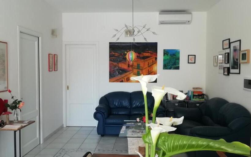 标准间, Carilla B&b