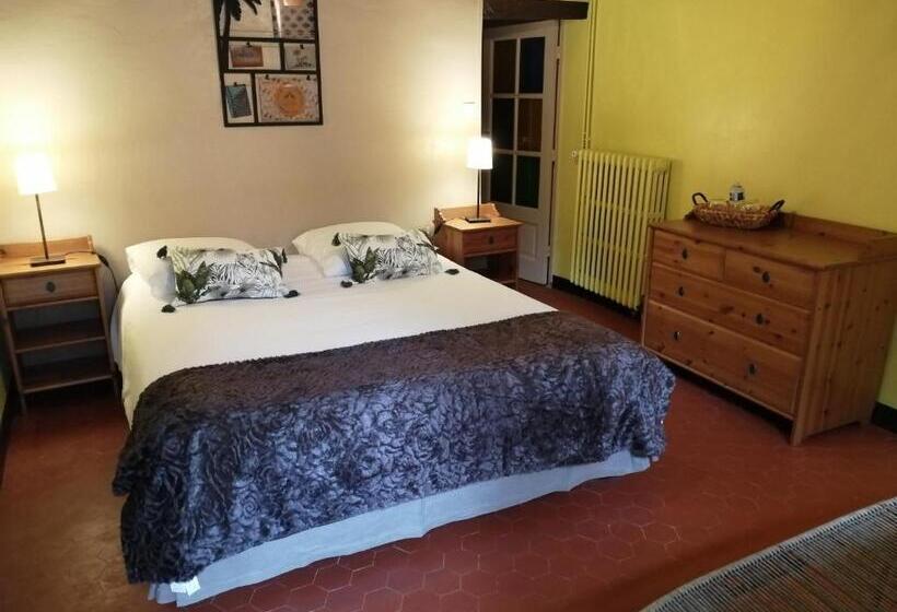 غرفة قياسية مطلّة علي الحديقة, Les Pierres De Chevreuse