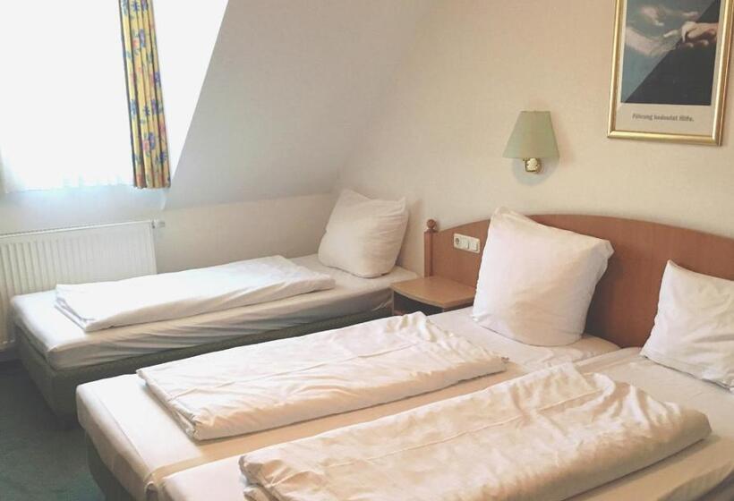 스탠다드 트리플 룸, Gasthof Lindenwirt