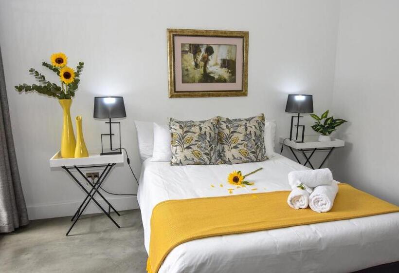 اتاق لوکس, Onq Accommodation