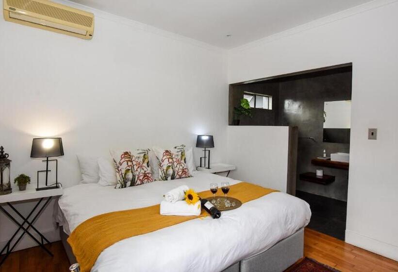اتاق استاندارد, Onq Accommodation