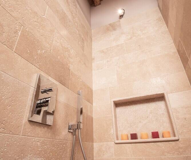 جناح مطلّ علي البحر, Relais Dei Molini