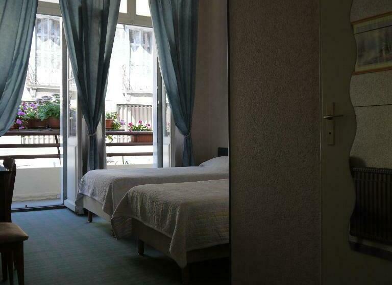 غرفة قياسية, Hôtel Saint Charles