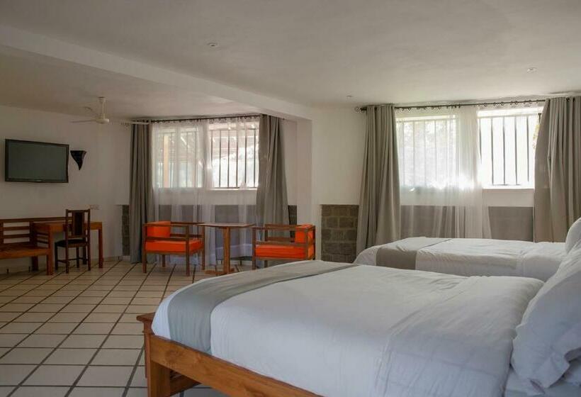 اتاق خانوادگی با چشم‌انداز باغ, Ikopa Hôtel Madagascar
