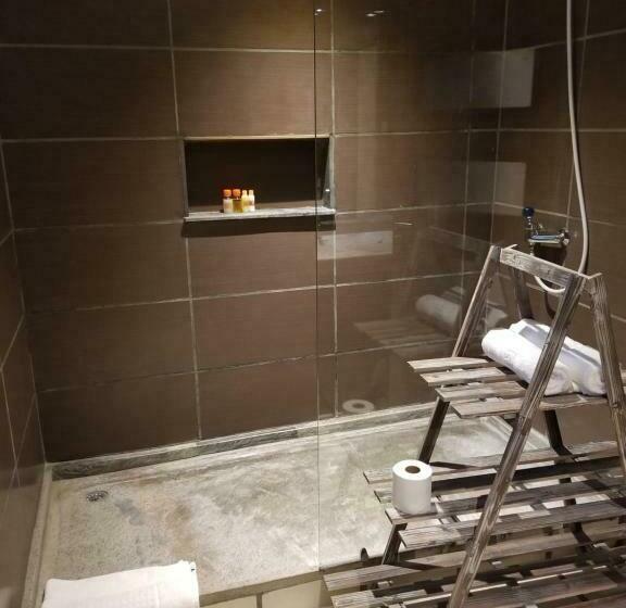 Suite with lake view, Ikopa Hôtel Madagascar