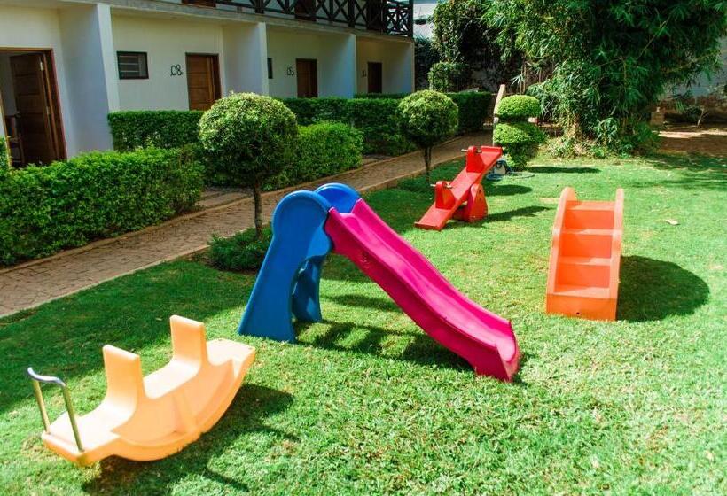 اتاق خانوادگی با چشمانداز باغ, Ikopa Hôtel Madagascar