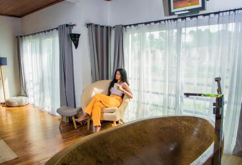Suite with lake view, Ikopa Hôtel Madagascar