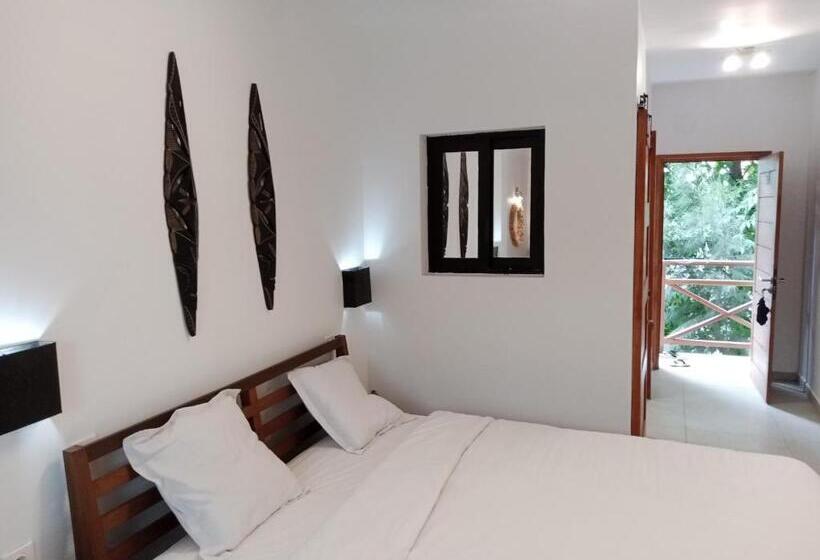 اتاق استاندارد با چشم‌انداز استخر, Ikopa Hôtel Madagascar