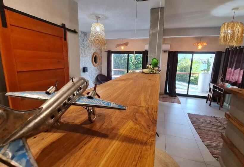 سوییت جونیور با چشمانداز استخر, Ikopa Hôtel Madagascar