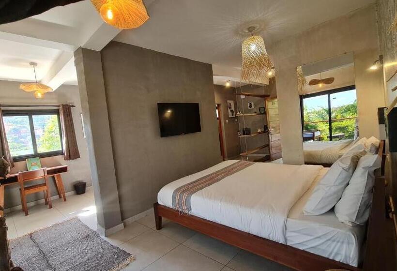 سوییت جونیور با چشم‌انداز استخر, Ikopa Hôtel Madagascar
