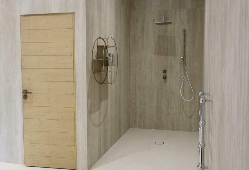 프레스티지 스위트, Le Saint Remy