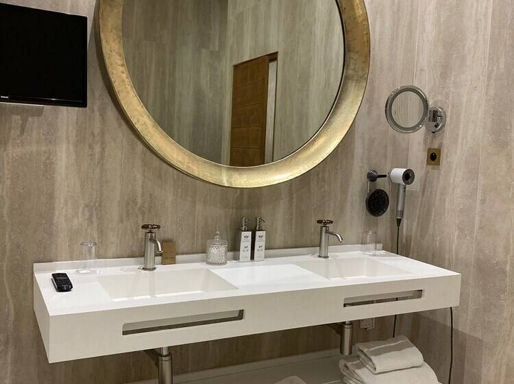 패밀리 스위트, Le Saint Remy