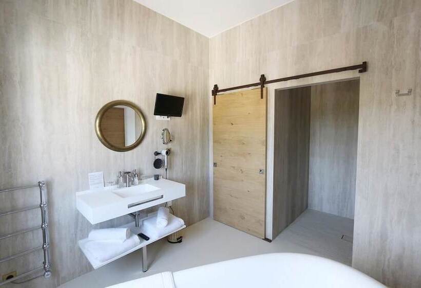 패밀리 스위트, Le Saint Remy