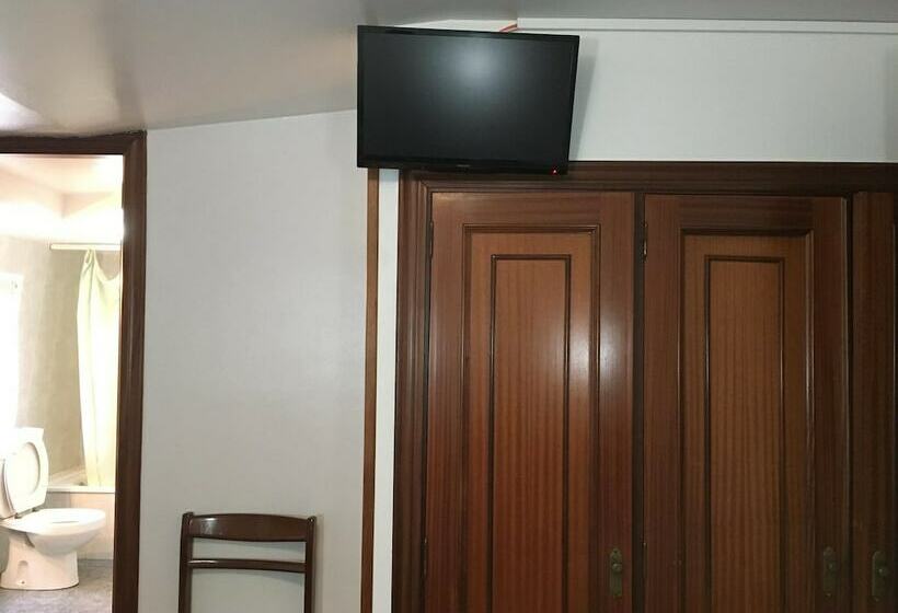 Номер Стандарт, Hostal Illan