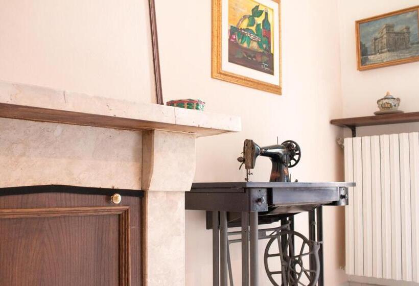 غرفة قياسية فردية, Il Mughetto