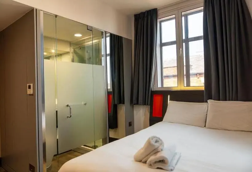 اتاق استاندارد, Easyhotel Leeds