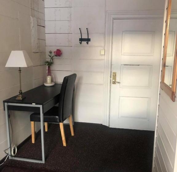 Номер Стандарт, Stryn Kaffebar & Vertshus