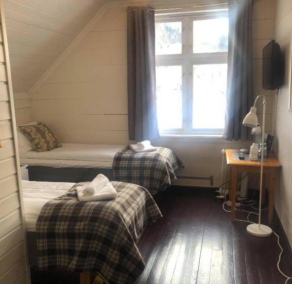 Номер Стандарт, Stryn Kaffebar & Vertshus