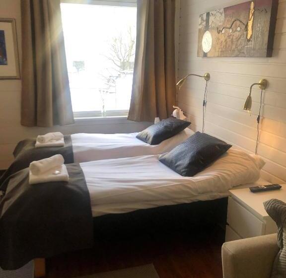 Семейный Номер, Stryn Kaffebar & Vertshus