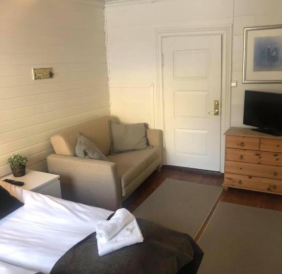 Семейный Номер, Stryn Kaffebar & Vertshus